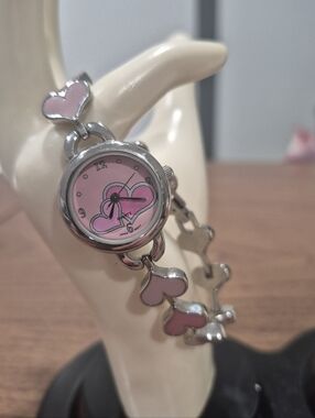 Cute Heart Bracelet Silver Tone Watch